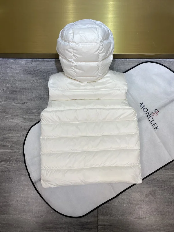 Moncler sz1-5 26yr05 (9)